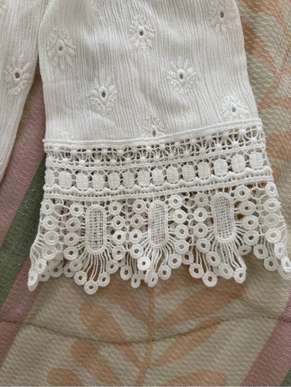 Daniel Rainn White Embroidered V-Neck Blouse - Picture 6 of 6